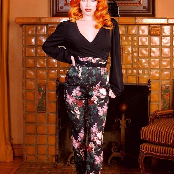 ISO ANY OF THESE IN SIZE 2X OR 3X PLEASE ๐ - Picture 5 of 7